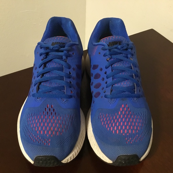 🎧Nike Zoom Size 7.5🎧 - Picture 2 of 10